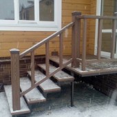 Крыльцо из террасной доски ПроДекинг венге и ограждений деквуд, п. Комарова