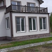 Ограждение открытого балкона и открытая терраса на 2-м этаже из ДПК